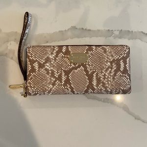 Michael Kors Travel Continental Wristlet Wallet